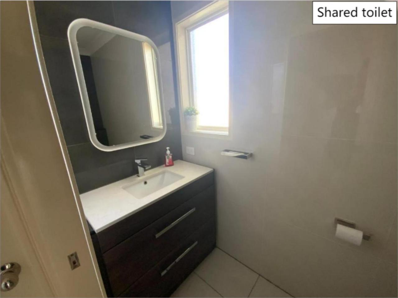 Shared House With Other Guests Near Shopping Center And Theme Parks Apartment Gold Coast Bagian luar foto